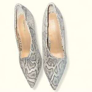 Express Snake-Print Pointed Pumps in Gray and White